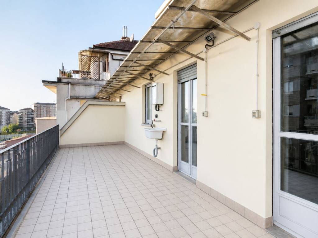 appartamento in vendita a Milano in zona Città Studi