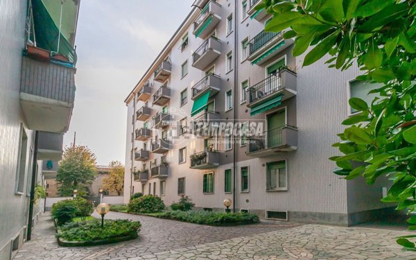 appartamento in vendita a Milano in zona Greco