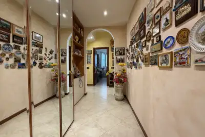 appartamento in vendita a Milano in zona Lorenteggio