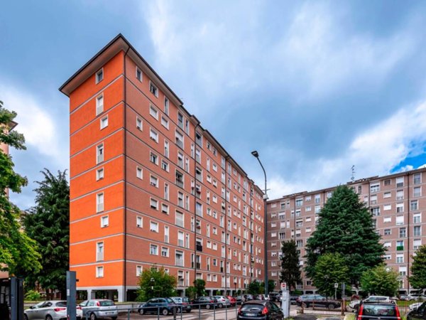 appartamento in vendita a Milano in zona Barona