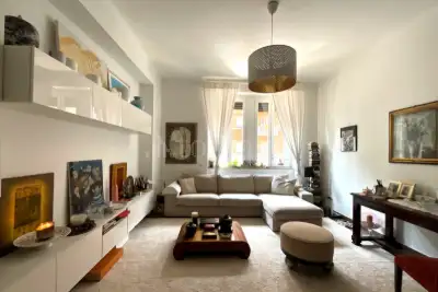 appartamento in vendita a Milano in zona Isola