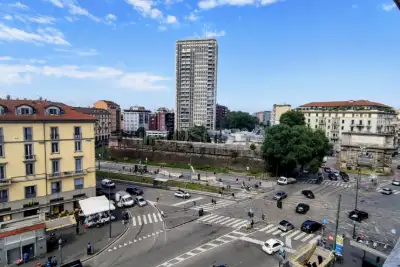 casa indipendente in vendita a Milano in zona Piazzale Lodi