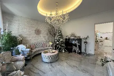 casa indipendente in vendita a Milano in zona Lorenteggio