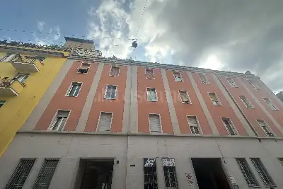 casa indipendente in vendita a Milano in zona Sempione