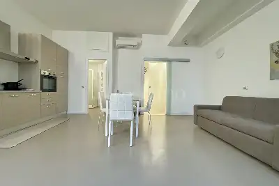 appartamento in vendita a Milano in zona Famagosta