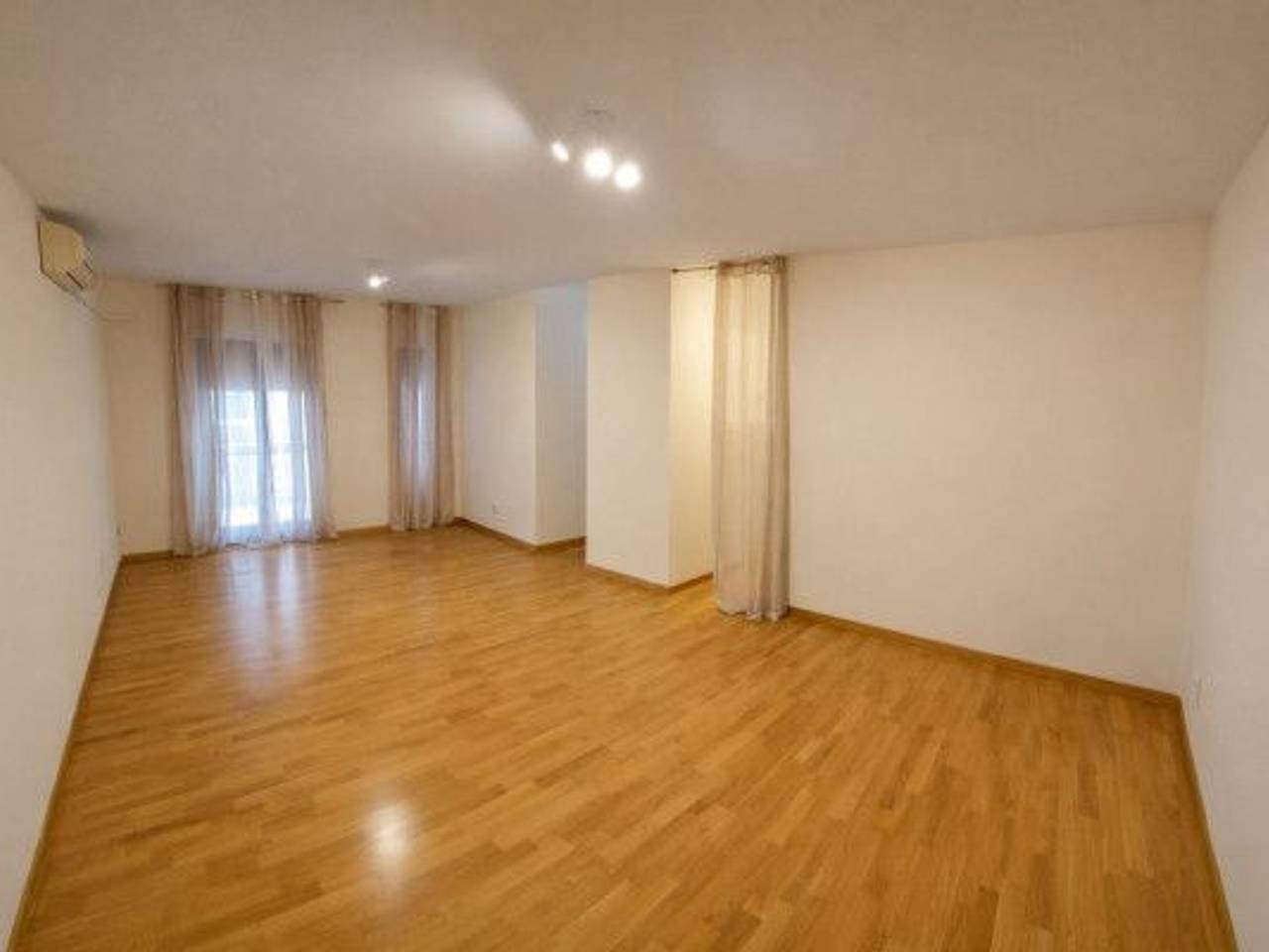 appartamento in vendita a Milano in zona Porta Garibaldi