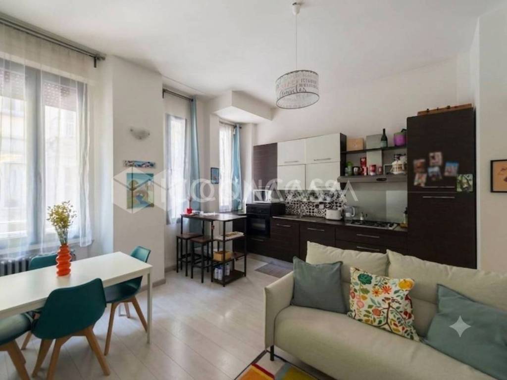 appartamento in vendita a Milano in zona Ghisolfa