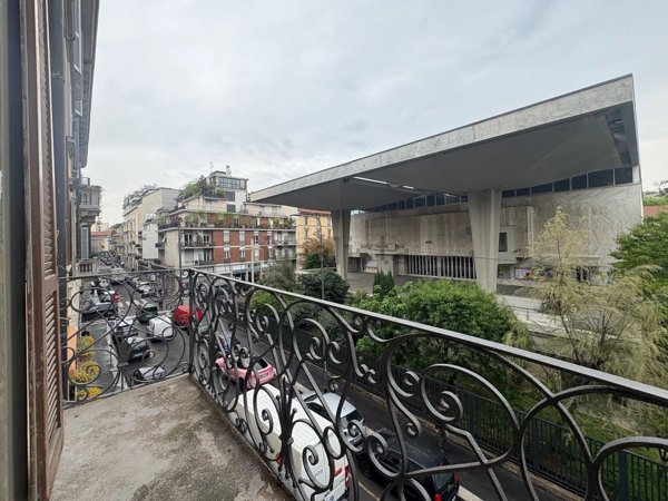 appartamento in vendita a Milano in zona Paolo Sarpi
