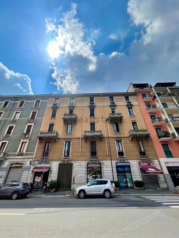 appartamento in vendita a Milano in zona Forze Armate
