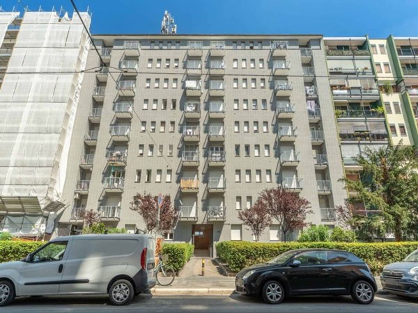 appartamento in vendita a Milano in zona Vigentino