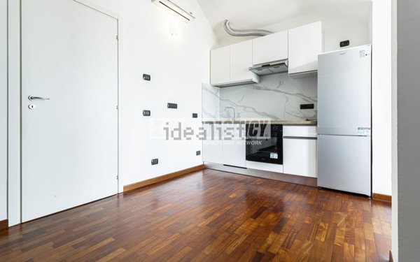 appartamento in vendita a Milano in zona Rogoredo