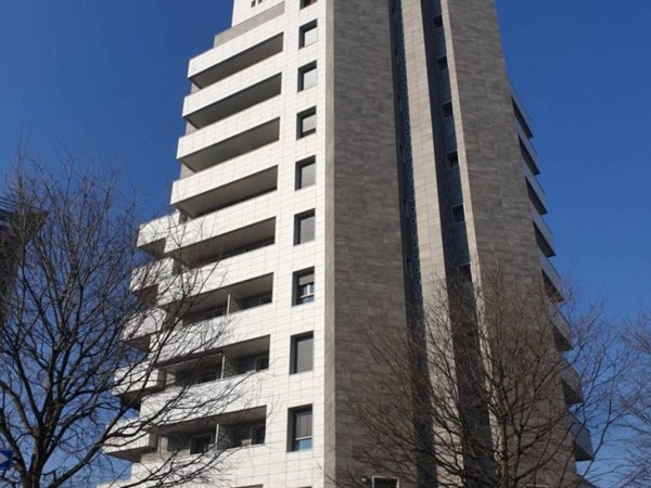 appartamento in vendita a Milano in zona Sempione