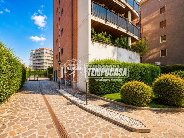 appartamento in vendita a Milano in zona Vigentino