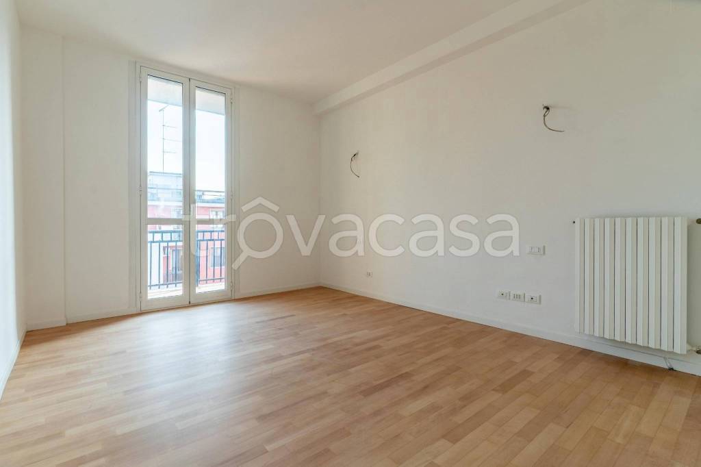 appartamento in vendita a Milano in zona Corvetto
