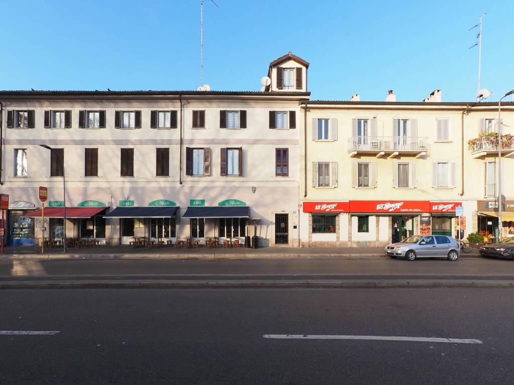 appartamento in vendita a Milano in zona Porta Genova