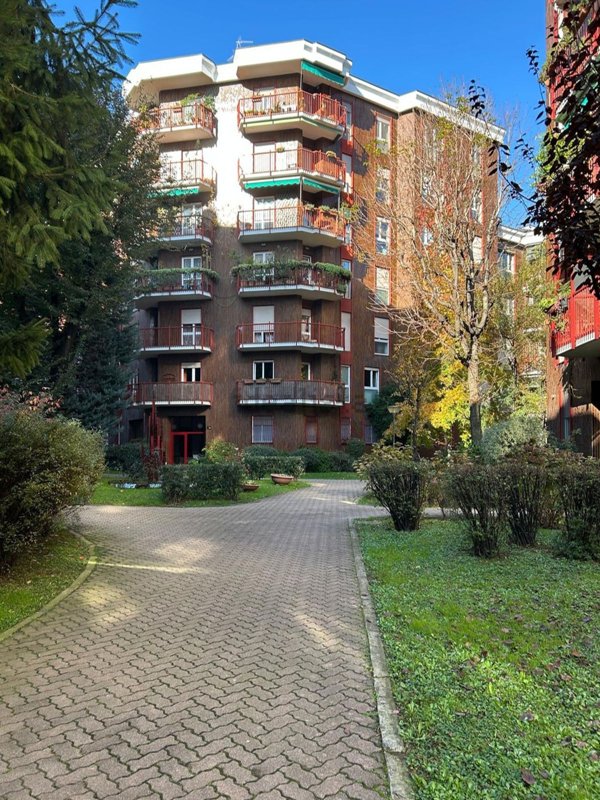 appartamento in vendita a Milano in zona Città Studi