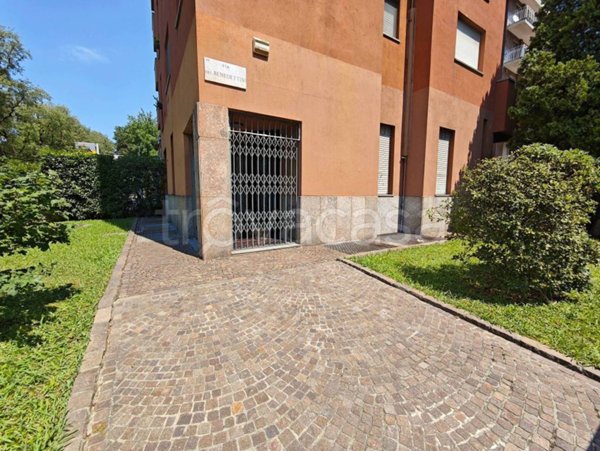 appartamento in vendita a Milano in zona Bande Nere
