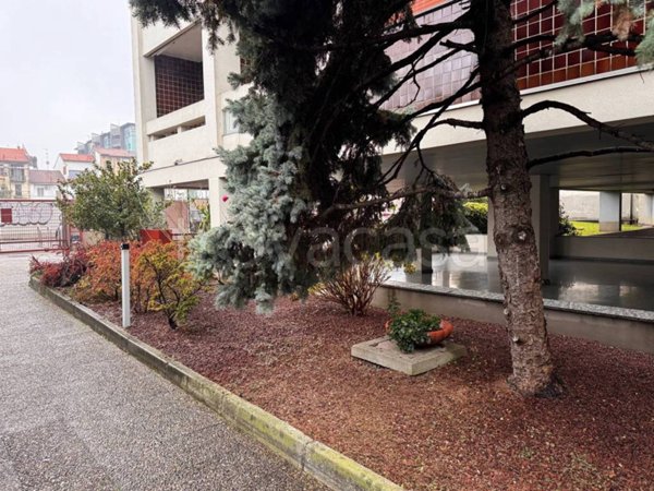 appartamento in vendita a Milano in zona Dergano