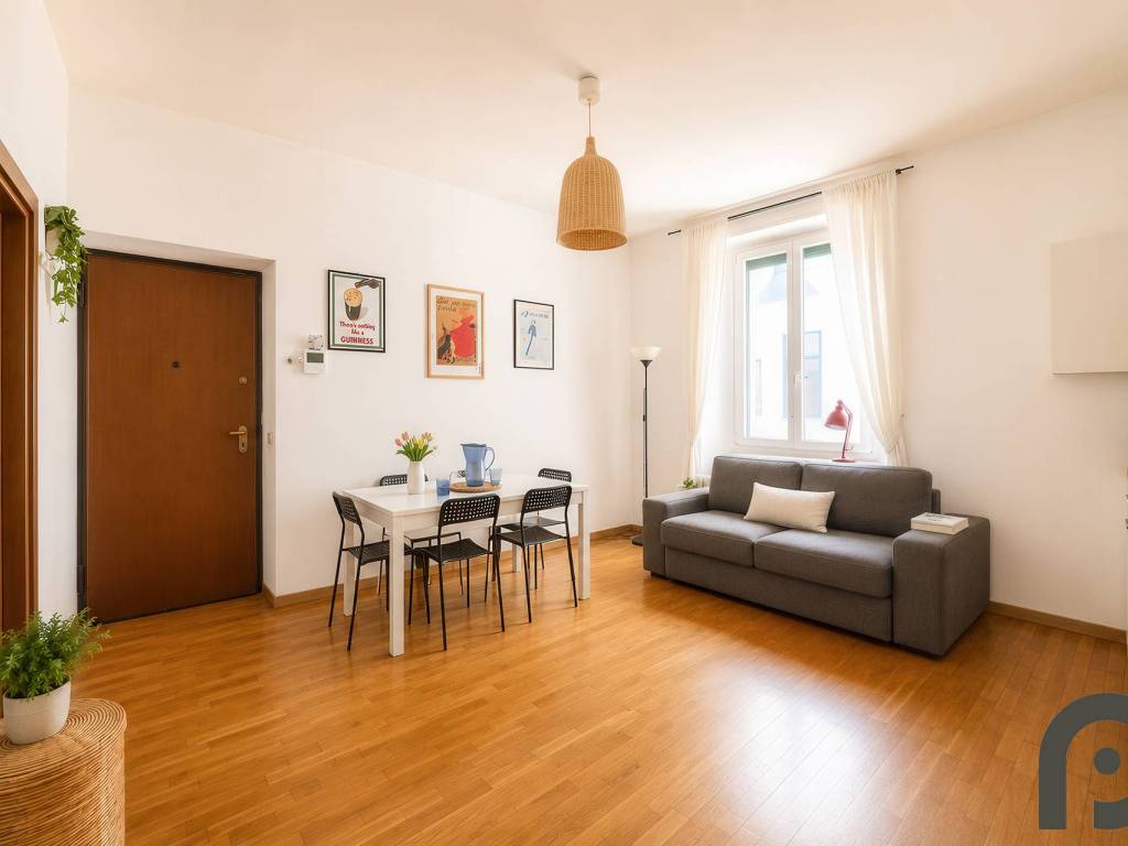 appartamento in vendita a Milano in zona Sant'Ambrogio