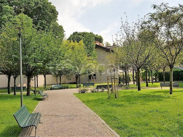 appartamento in vendita a Milano in zona Crescenzago