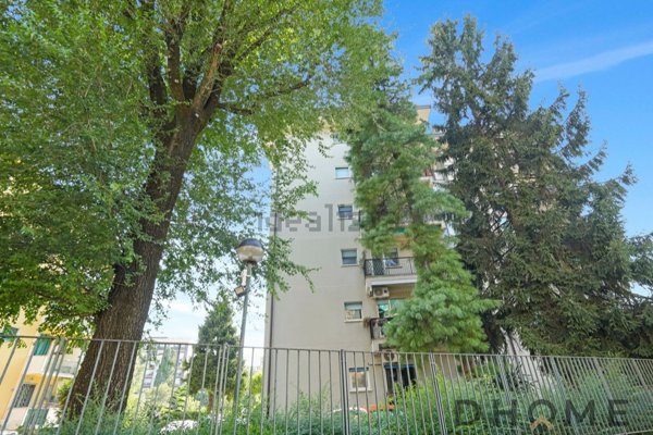 appartamento in vendita a Milano in zona Ghisolfa