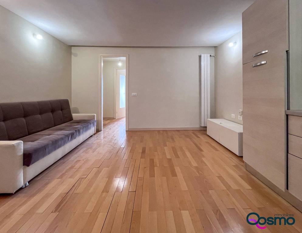 appartamento in vendita a Milano in zona De Angeli