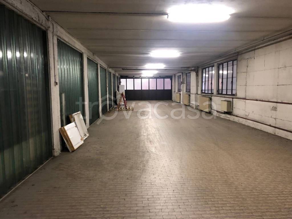 locale commerciale in vendita a Milano in zona Greco
