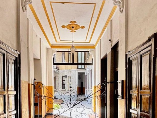 appartamento in vendita a Milano in zona Porta Venezia