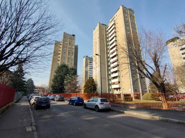 appartamento in vendita a Milano in zona Niguarda