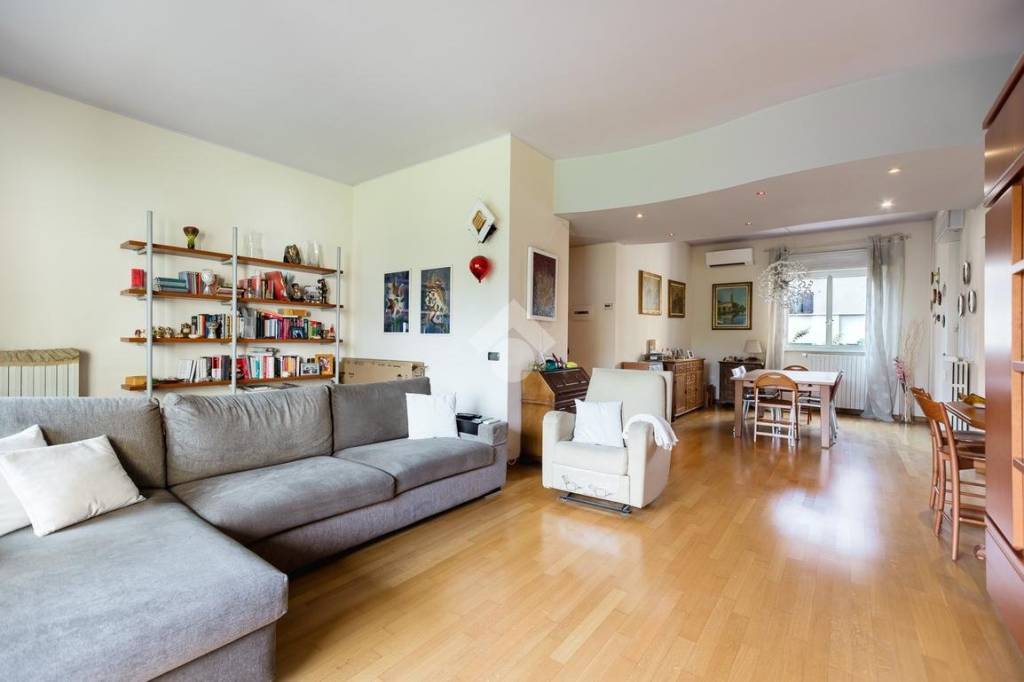 appartamento in vendita a Milano in zona Niguarda