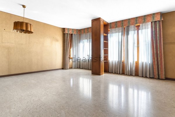appartamento in vendita a Milano in zona Il Portello