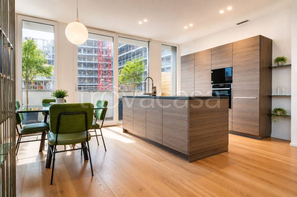 appartamento in vendita a Milano in zona Piazzale Lodi
