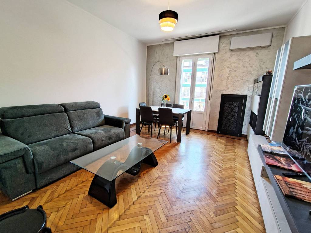appartamento in vendita a Milano in zona Corsica
