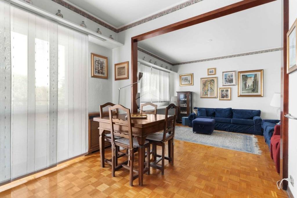 appartamento in vendita a Milano in zona Gratosoglio