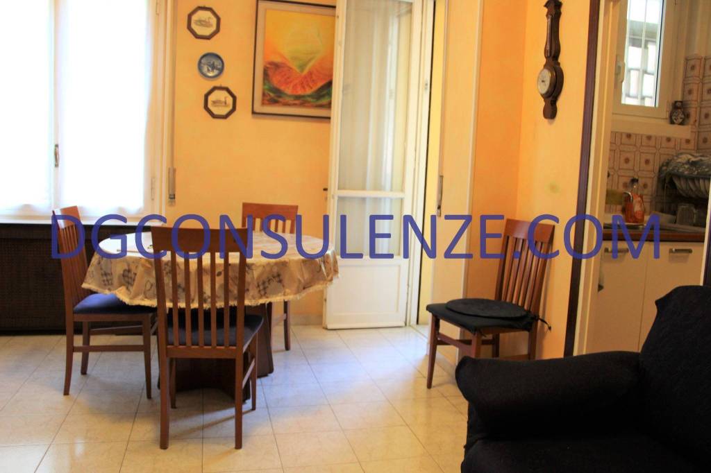 appartamento in vendita a Milano in zona Corsica