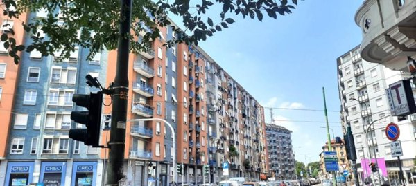 ufficio in vendita a Milano in zona Loreto