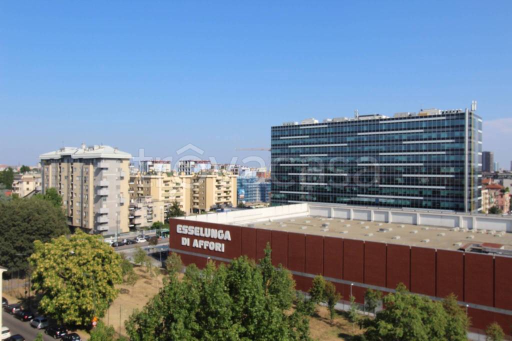 appartamento in vendita a Milano in zona Affori