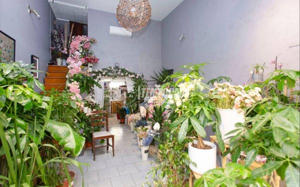 appartamento in vendita a Milano in zona Bullona