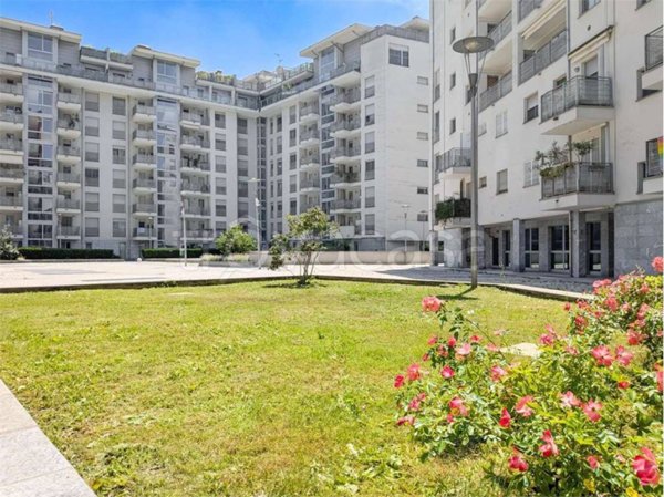 appartamento in vendita a Milano in zona Santa Giulia