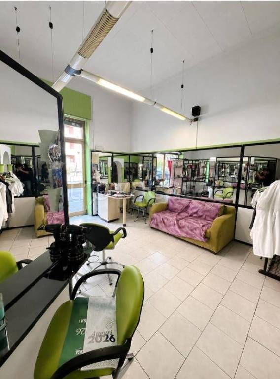 negozio in vendita a Milano in zona Greco