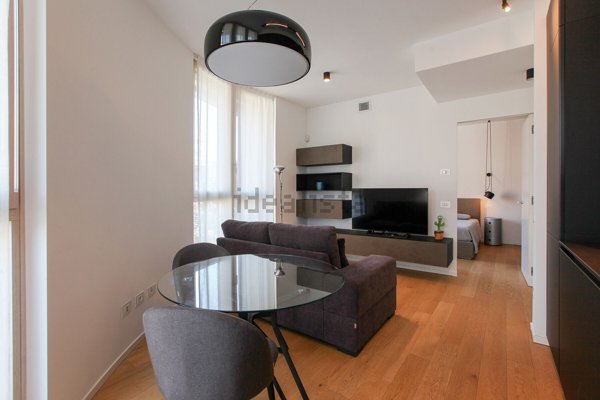 appartamento in vendita a Milano in zona Isola