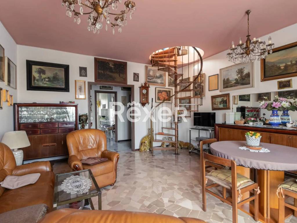 appartamento in vendita a Milano in zona Corvetto
