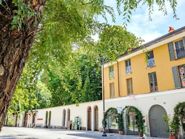 appartamento in vendita a Milano in zona Bocconi