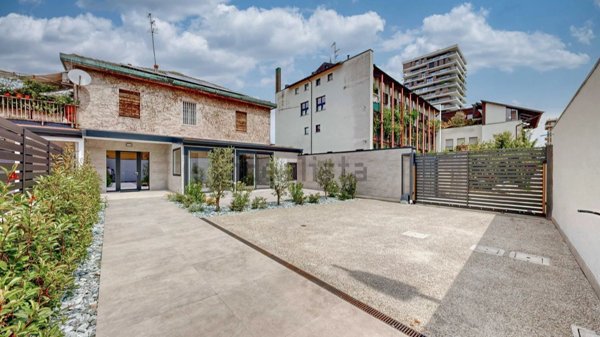 appartamento in vendita a Milano in zona Maggiolina