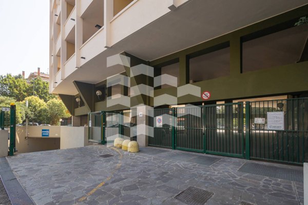 ufficio in vendita a Milano in zona Gratosoglio