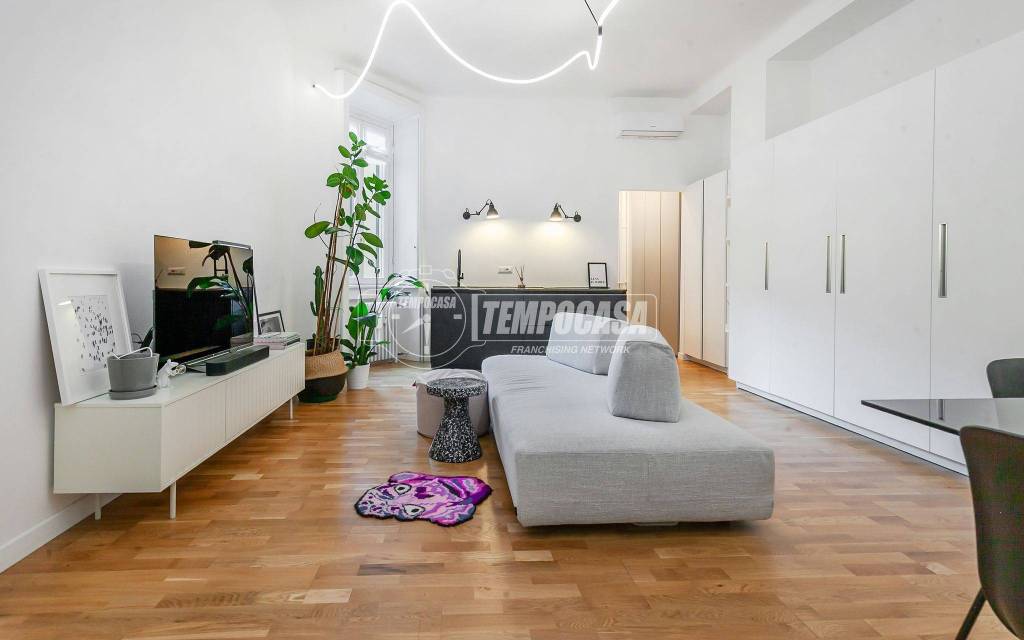 appartamento in vendita a Milano in zona Isola