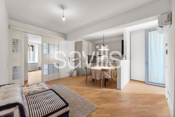 appartamento in vendita a Milano in zona Paolo Sarpi