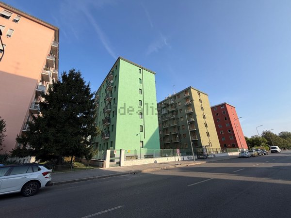 appartamento in vendita a Milano in zona Crescenzago