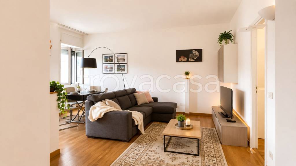 appartamento in vendita a Milano in zona Porta Romana