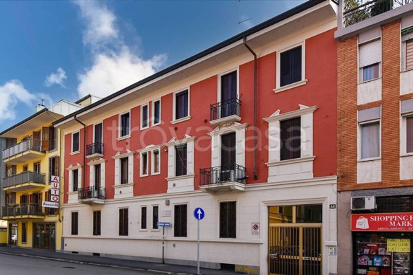 appartamento in vendita a Milano in zona Gorla